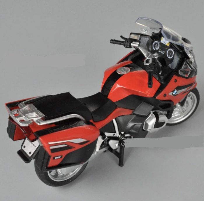 Масштабная модель мотоцикла BMW R1250 RT (1:12) - Красный перламутр