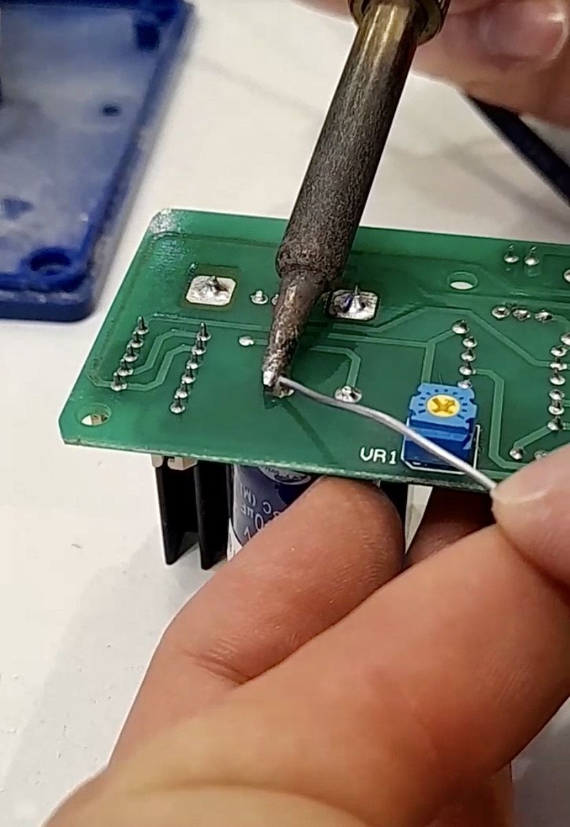 Ремонт та запчастини для фрезера